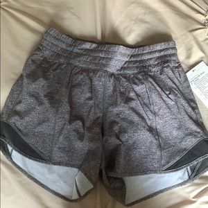 Lululemon hotty hot short 4”